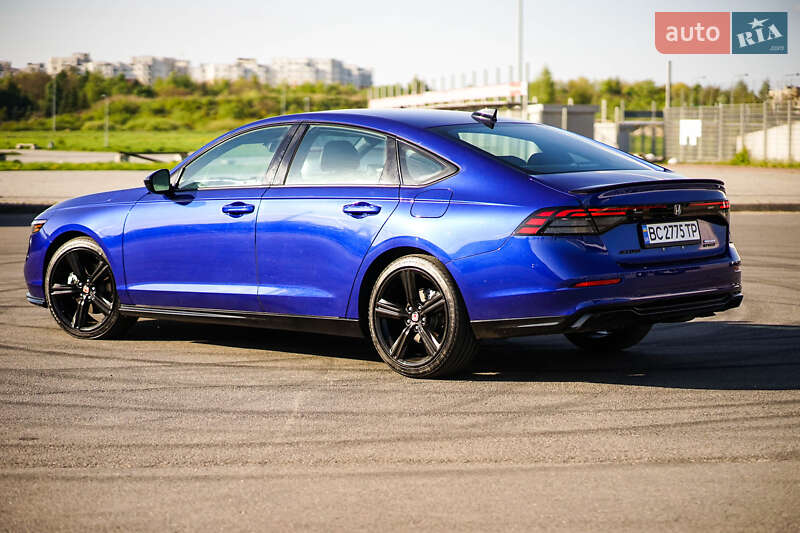 Седан Honda Accord 2024 в Львове