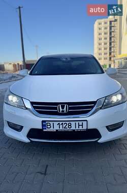 Седан Honda Accord 2013 в Полтаве