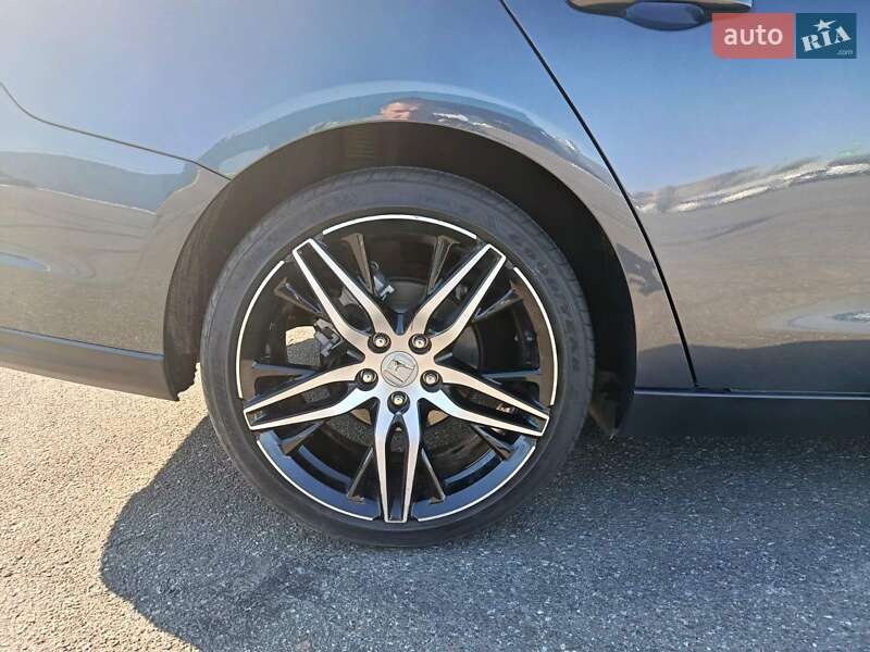 Седан Honda Accord 2023 в Києві