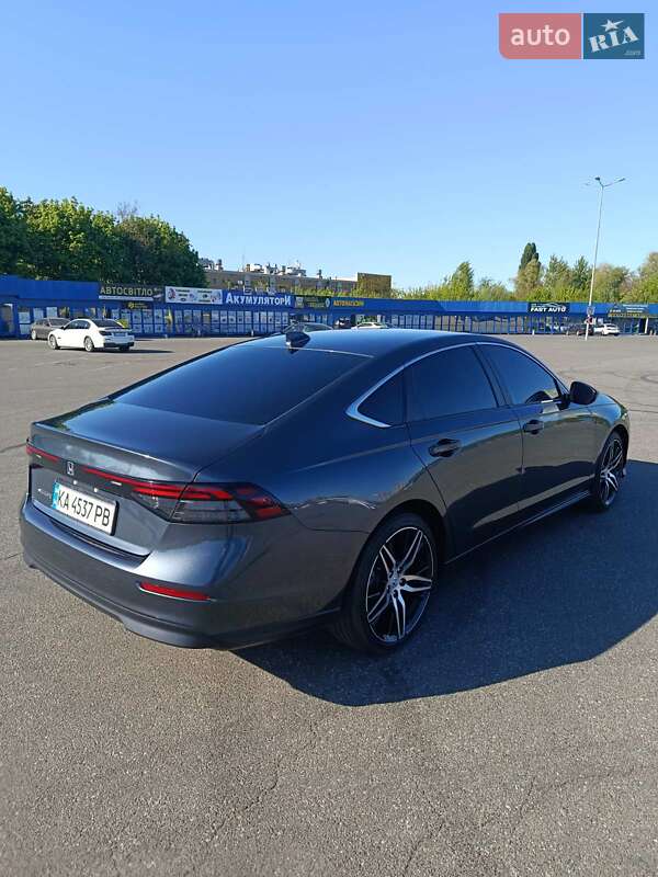 Седан Honda Accord 2023 в Києві