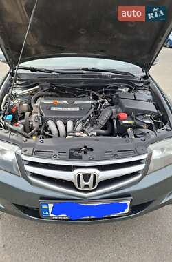 Седан Honda Accord 2006 в 