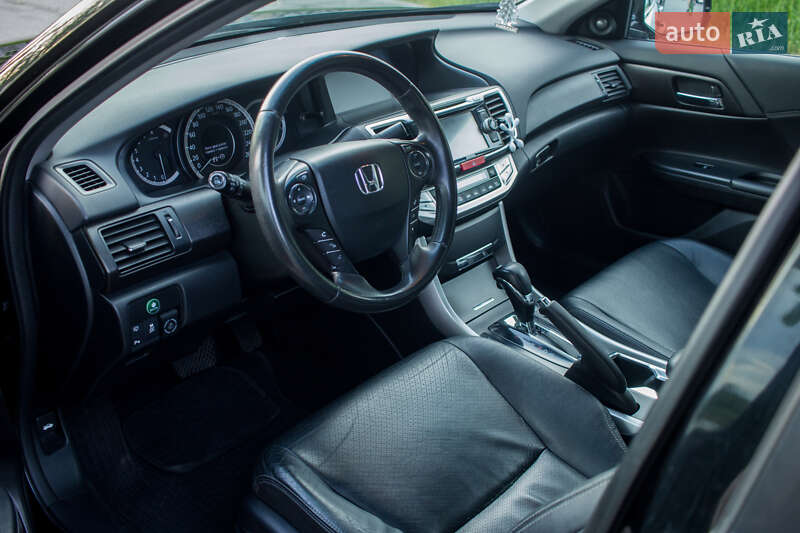 Седан Honda Accord 2013 в Василькові