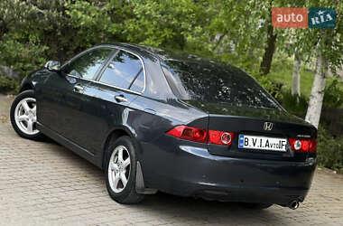 Седан Honda Accord 2005 в 