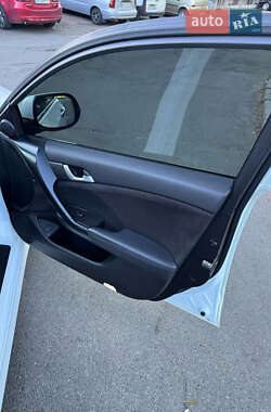Седан Honda Accord 2012 в 