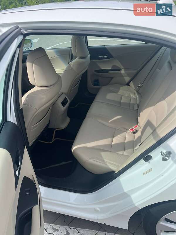 Седан Honda Accord 2013 в Вишгороді