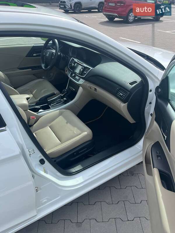Седан Honda Accord 2013 в Вишгороді