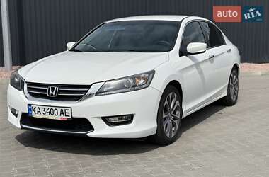 Седан Honda Accord 2013 в Киеве