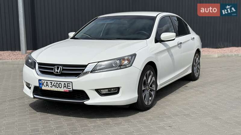 Седан Honda Accord 2013 в 