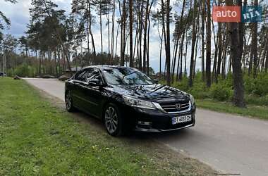 Седан Honda Accord 2013 в 