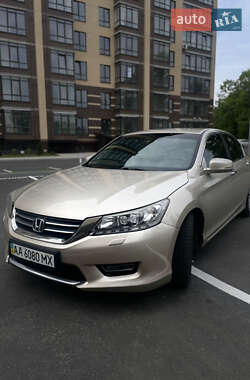 Седан Honda Accord 2013 в Чернигове