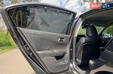 Седан Honda Accord 2013 в 