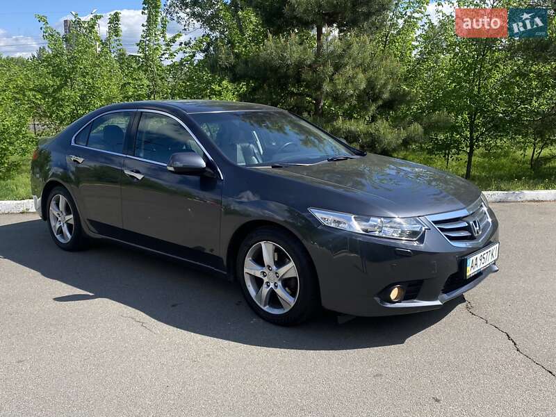 Седан Honda Accord 2011 в 