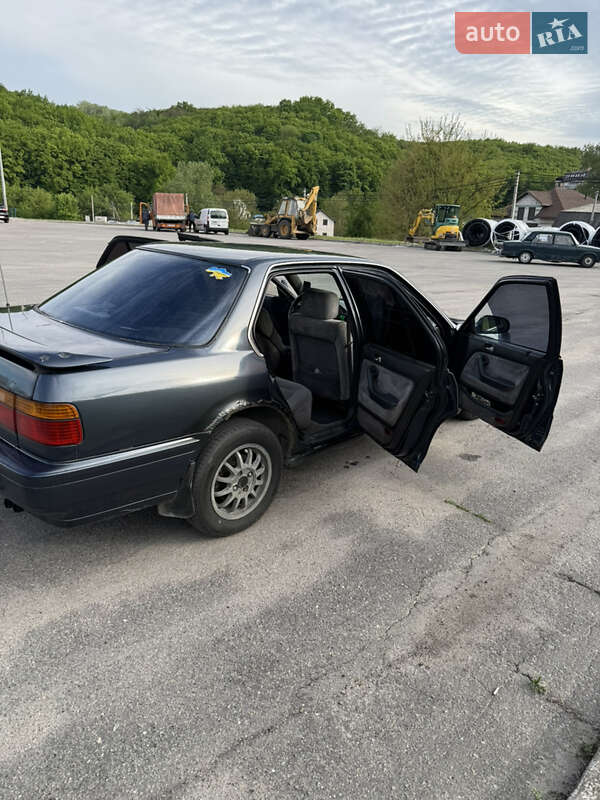 Седан Honda Accord 1990 в Обухове