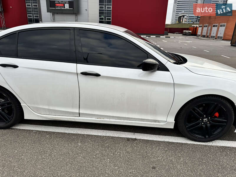 Седан Honda Accord 2016 в Дніпрі