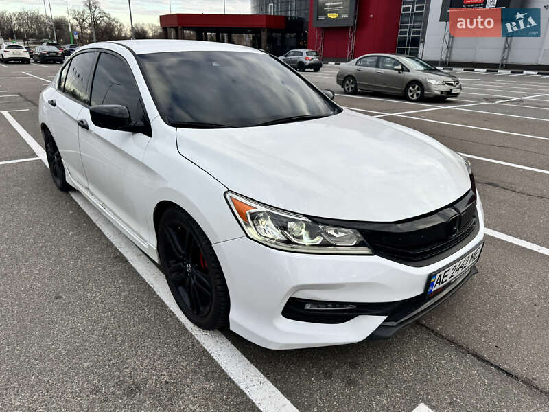 Седан Honda Accord 2016 в Дніпрі