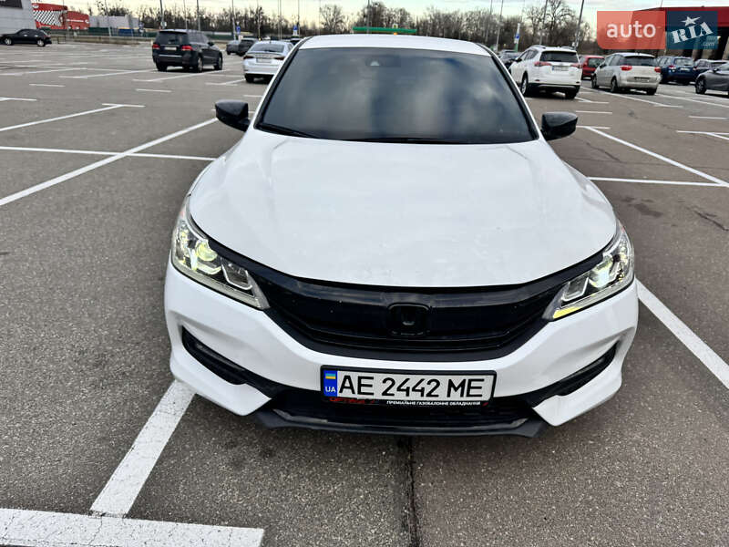 Седан Honda Accord 2016 в Дніпрі