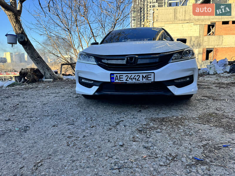Седан Honda Accord 2016 в Дніпрі