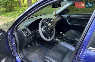 Седан Honda Accord 2005 в 