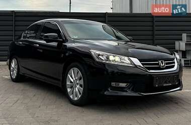 Седан Honda Accord 2013 в 