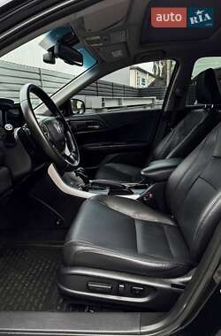 Седан Honda Accord 2013 в 