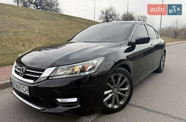 Седан Honda Accord 2015 в Киеве