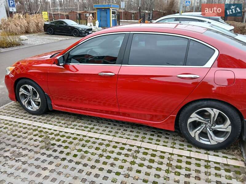 Седан Honda Accord 2016 в Киеве