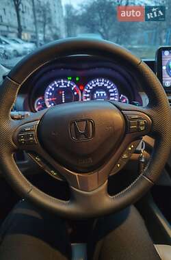 Седан Honda Accord 2012 в 