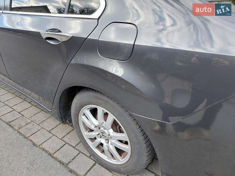 Седан Honda Accord 2012 в Киеве