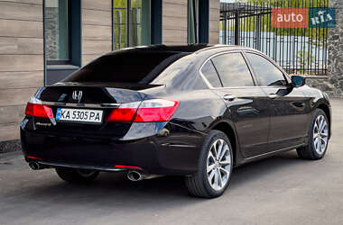 Седан Honda Accord 2015 в 