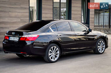 Седан Honda Accord 2015 в 