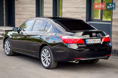 Седан Honda Accord 2015 в 