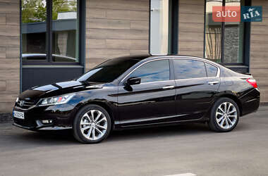 Седан Honda Accord 2015 в 