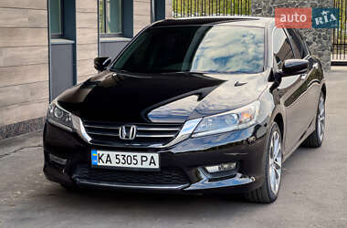 Седан Honda Accord 2015 в 