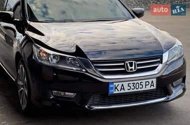 Седан Honda Accord 2015 в 
