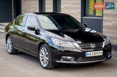 Седан Honda Accord 2015 в Києві