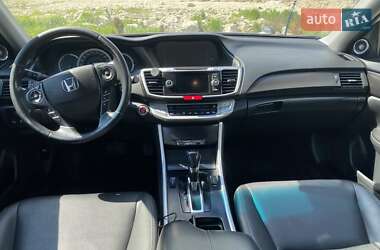 Седан Honda Accord 2014 в 