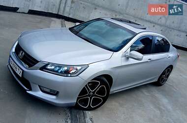 Седан Honda Accord 2013 в Киеве
