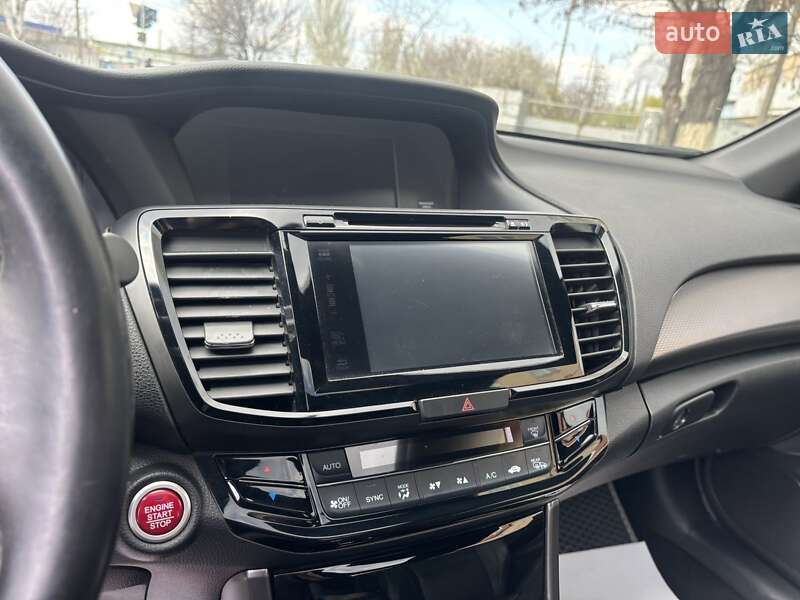 Купе Honda Accord 2017 в Дніпрі
