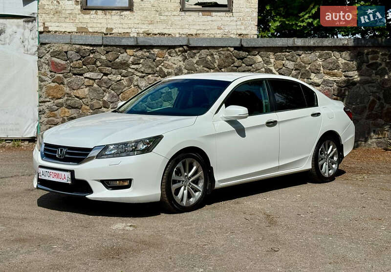 Седан Honda Accord 2013 в Киеве
