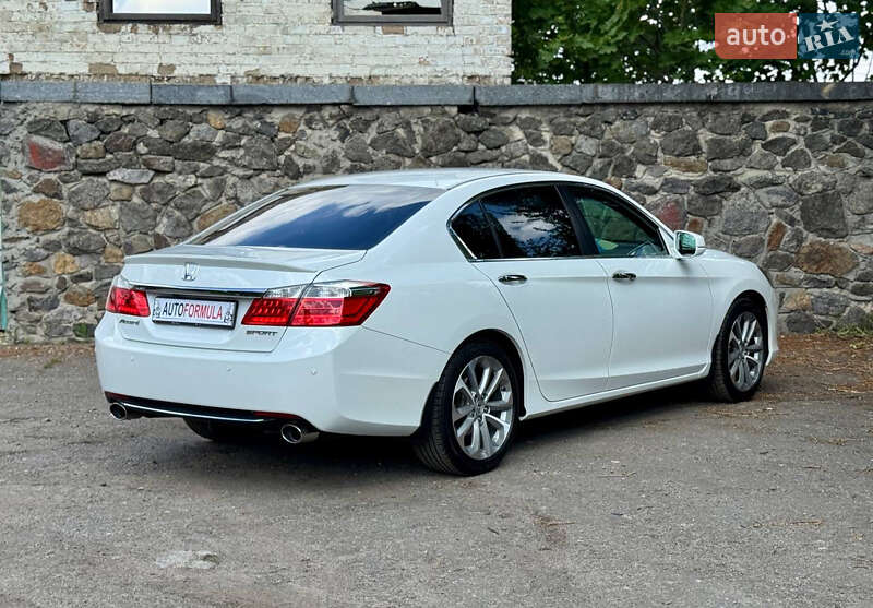 Седан Honda Accord 2013 в Киеве