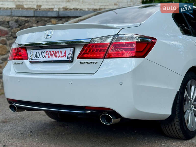 Седан Honda Accord 2013 в Киеве
