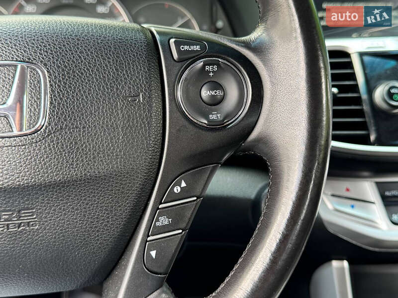 Седан Honda Accord 2013 в Киеве