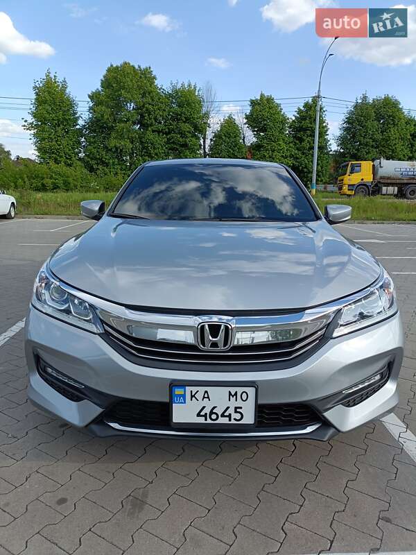 Седан Honda Accord 2017 в 