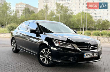 Седан Honda Accord 2015 в 