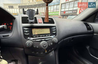 Седан Honda Accord 2005 в 