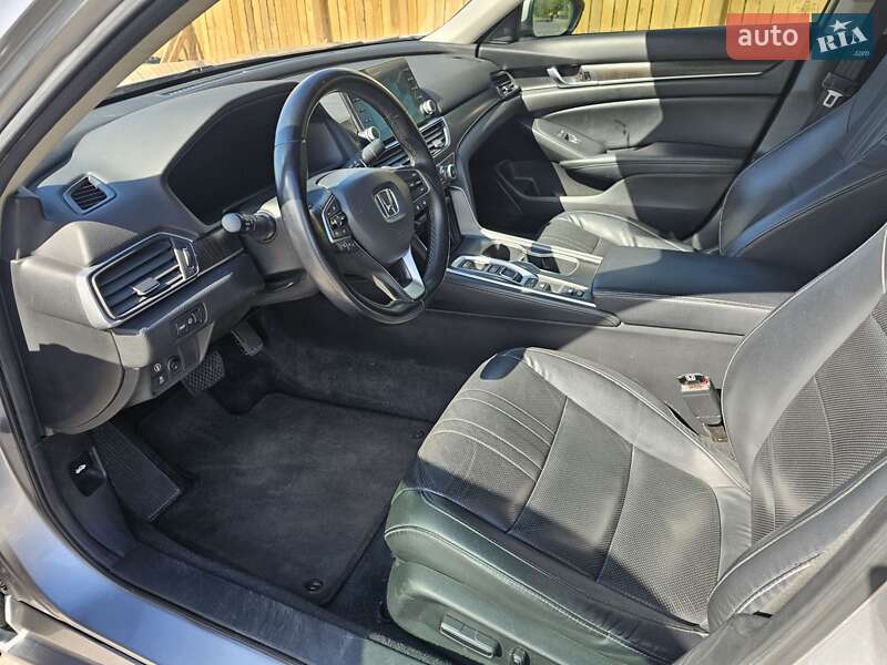 Седан Honda Accord 2018 в Днепре