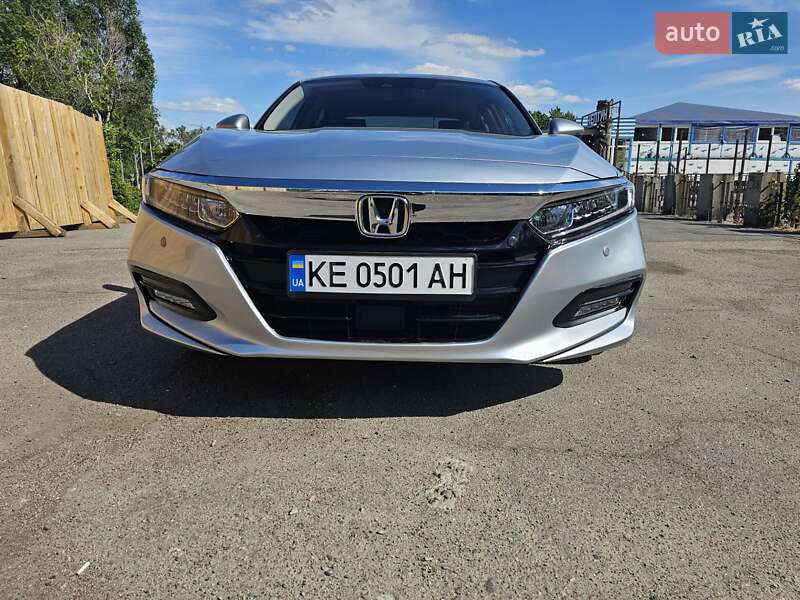 Седан Honda Accord 2018 в Днепре