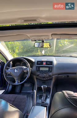 Седан Honda Accord 2004 в 