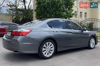 Седан Honda Accord 2014 в 
