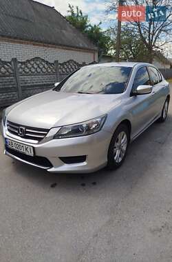 Седан Honda Accord 2013 в Тульчині